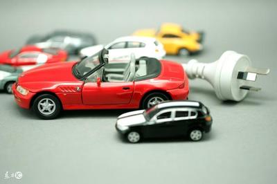 盘点2017汽车出行圈八大关键词 共享单车陷危局，新零售成黑马